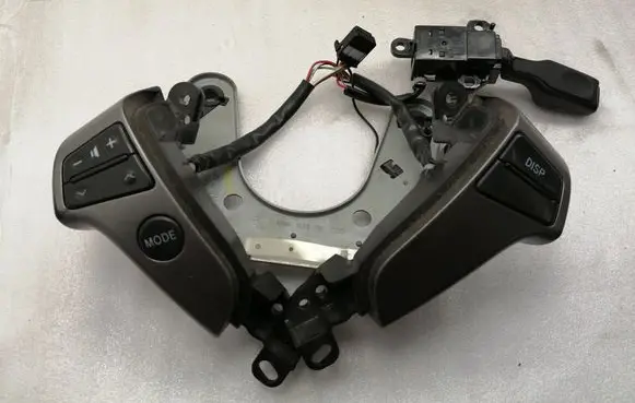 Steering wheel buttons/switches