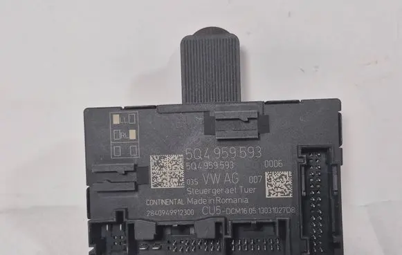 Skoda Octavia Mk3 (5E) Door control unit/module 5Q4959593 13031027