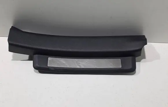Lexus IS 220D-250-350 Rear sill trim cover 6793053040 6793053020
