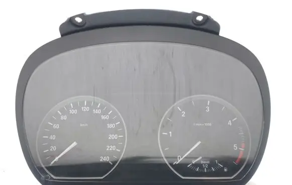 BMW 1 E81 E87 Speedometer (instrument cluster)