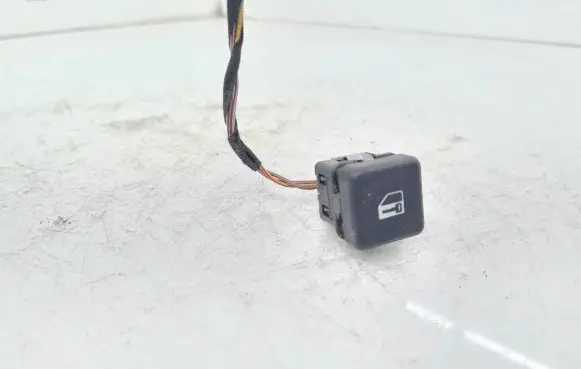 Central locking switch button