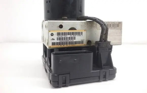 Chrysler Neon II ABS Pump 05269918ACB P04509736AC