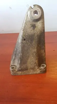 Mercedes-Benz E W211 Engine mounting bracket A6112230804