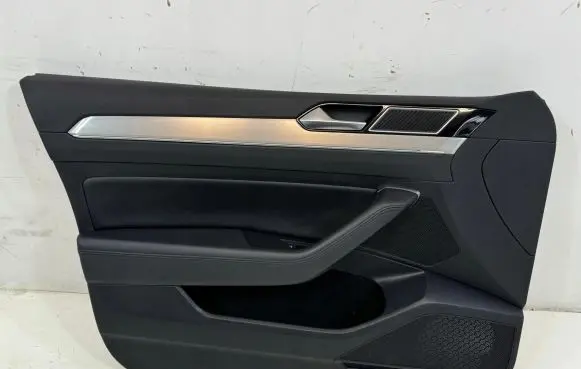Volkswagen PASSAT B8 Front door card panel trim 3G5