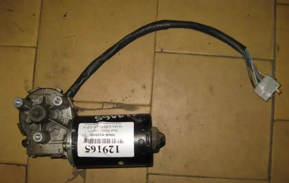 Seat Ibiza I (021A) Front wiper linkage and motor