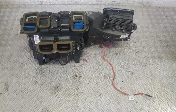 Mercedes-Benz CLK C207 A207 Interior heater climate box assembly A2078300160