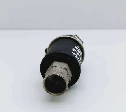 Audi A3 S3 8L Air conditioning (A/C) pressure sensor 1H0959139B