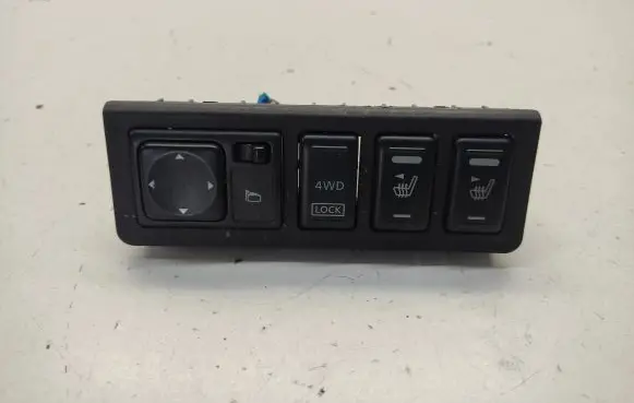 Nissan Murano Z50 A set of switches 
