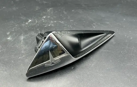Tesla Model X Side fender camera 103434588A