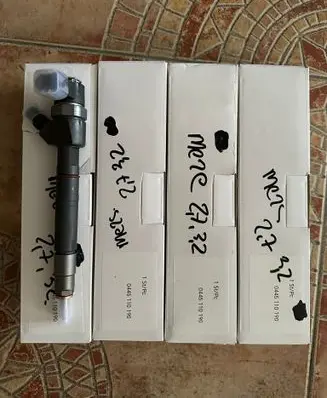 Mercedes-Benz C W203 Fuel injector A6110701687 A6110701487 0445110190