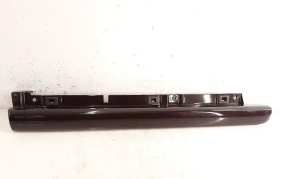 Dashboard glove box trim
