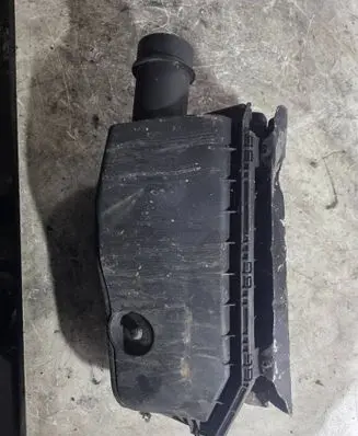Mercedes-Benz E W210 Air filter box