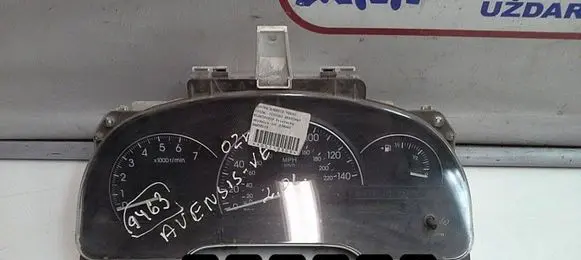 Toyota Avensis Verso Speedometer (instrument cluster) 8380044520