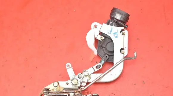 Suzuki Ignis Front door lock
