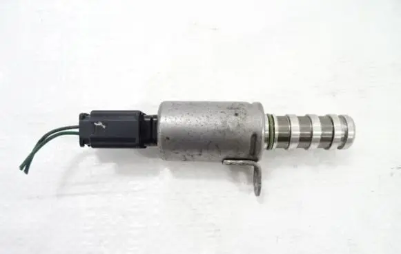 Peugeot 2008 I Camshaft vanos timing valve 9825813780