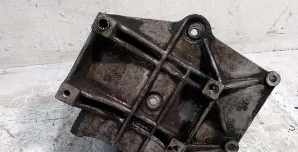 Audi A6 S6 C5 4B A/C compressor mount bracket 028260885A