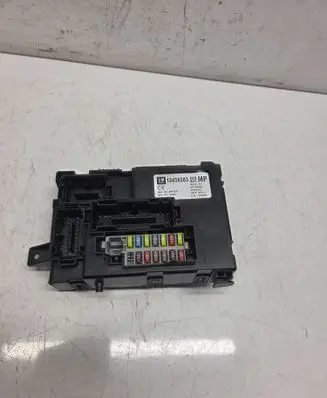Opel Meriva B Fuse module 401154265 28432764 13459383