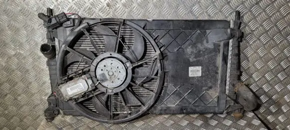 Ford Focus Coolant radiator 3M5H8005RK 1911090211 3M5H8C607RJ
