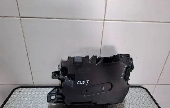 Renault Clio V Fuse module 284B07078R