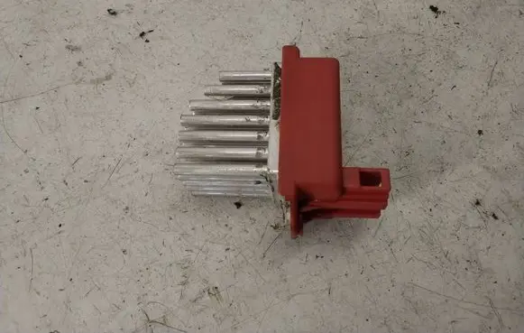 Volkswagen Golf IV Heater blower motor/fan resistor 5DS00646701 657364M 1J0907521