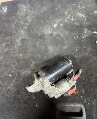 BMW 5 E39 Starter motor 0001115046