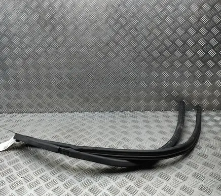 Land Rover Discovery 5 Engine compartment rubber LR083001 HY3216C834AA