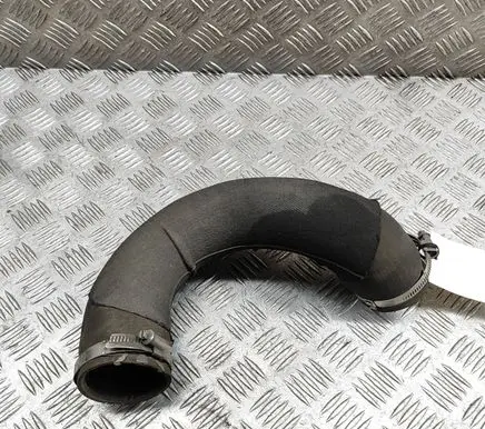 Porsche Macan (95B) Intercooler hose/pipe 8R0145979A
