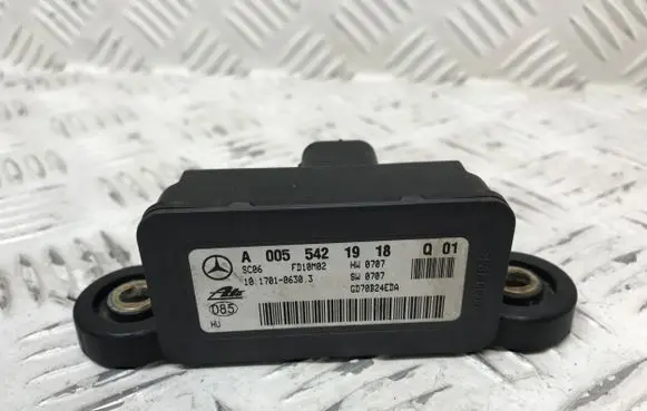 Mercedes-Benz C W204 ESP acceleration yaw rate sensor A0055421918