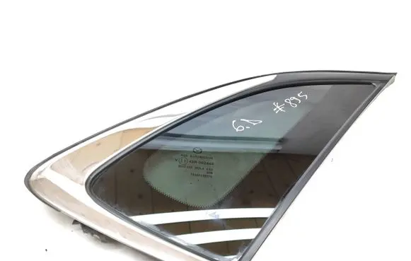 Mazda CX-30 Rear side window