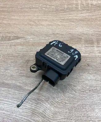 Audi A6 S6 C5 4B Air flap motor/actuator 0132801126 4B1820511