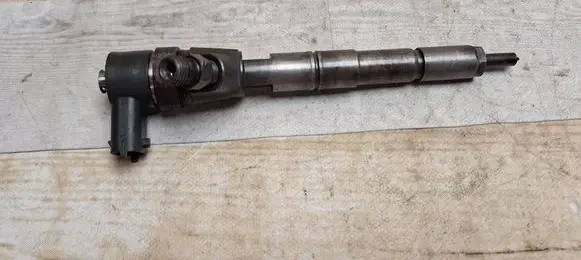 Opel Astra H Fuel injector 0445110159