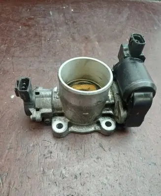 Toyota Corolla Verso E121 Throttle valve PA612GF33