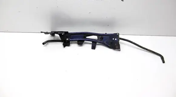 Audi A4 S4 B9 8W Fender mounting bracket 8W0821136B