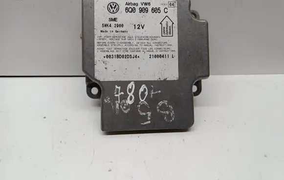 Volkswagen PASSAT B5.5 Airbag control unit/module 6Q0909605C 5WK42900 21000411