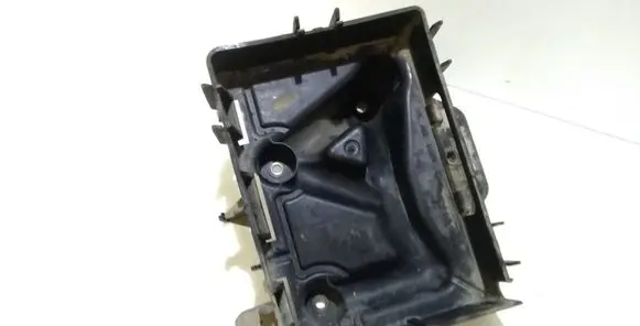 Skoda Fabia Mk1 (6Y) Battery tray 6Q0915331