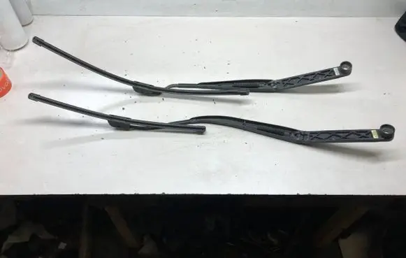 Hyundai Santa Fe Headlight wiper blade set 