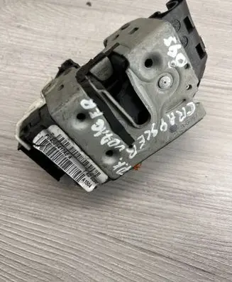 Chrysler Grand Voyager V Front door lock P04589417AE TKD0288 A1504