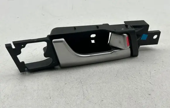 Chevrolet Captiva Front door interior handle