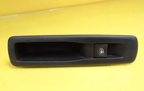 Renault Laguna III Electric window control switch 82944002R