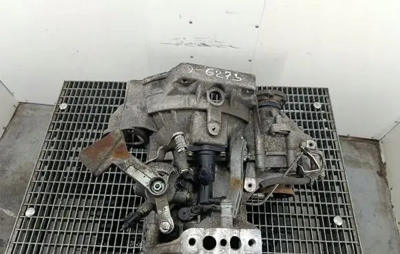 Volkswagen Golf V Manual 5 speed gearbox GQQ