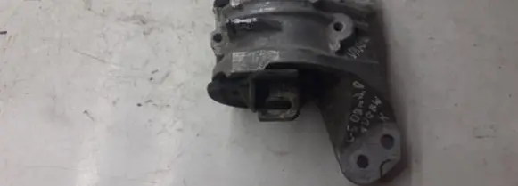 Citroen C5 Engine mount bracket 326B95