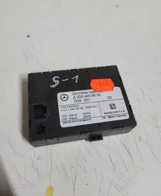 Mercedes-Benz C W203 Gateway control module A2034450000 A2115403545 410213008014