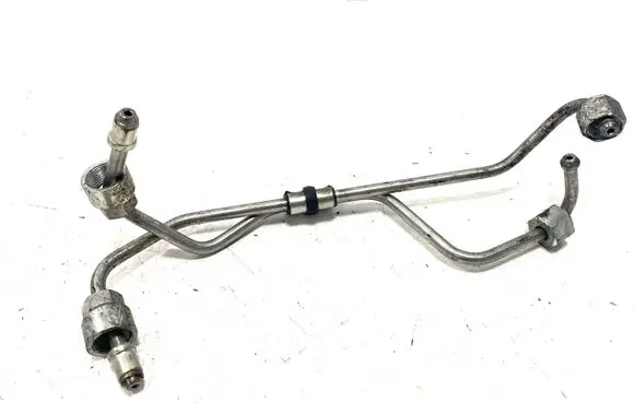 Volvo XC60 Fuel injector supply line/pipe 