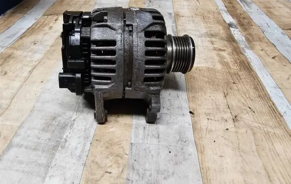 Volkswagen Crafter Generator/alternator 06F903023D 0124325130
