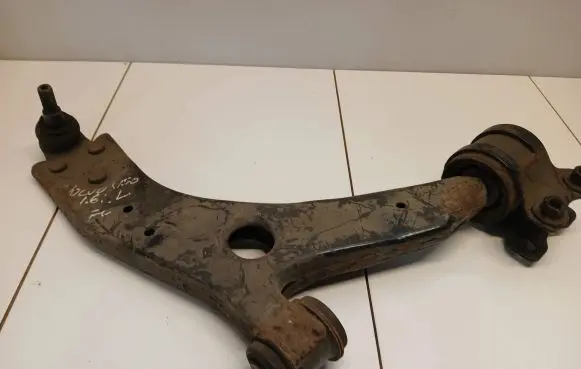 Volvo V50 Front control arm