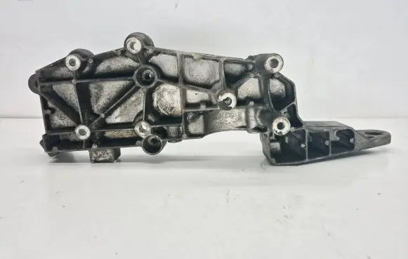 Volvo V70 Engine mounting bracket 9497106
