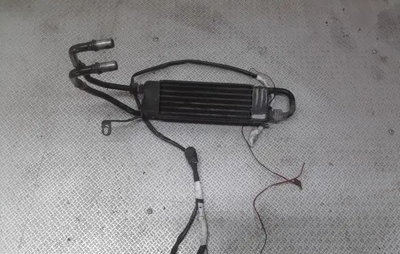 Engine oil radiator