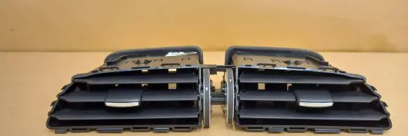 Jaguar XE Dash center air vent grill GX73014L21A GX73014L21BF GX73014L21B