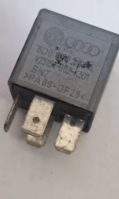 Volkswagen Touareg I Other relay 8D0951253A 2334B5233011 PA66GF25
