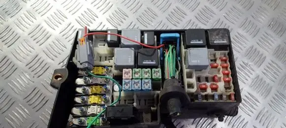 Ford Focus Fuse box set 6m5t14k733fba 3m5t-14a067-bc
